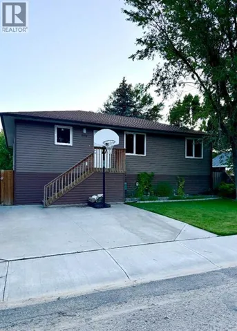 2016 14 Street, Coaldale, Alberta T1M1C4