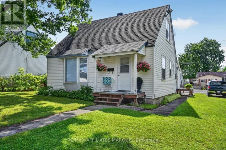 12 CHURCHILL CRESCENT, Smiths Falls, Ontario K7A3H4