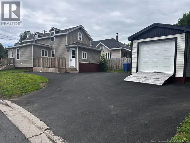 901 King Avenue, Bathurst, New Brunswick E2A1R9