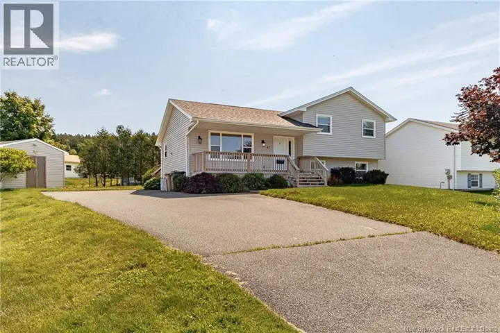 47 Glenwood Drive, Saint John, New Brunswick E2M5P3
