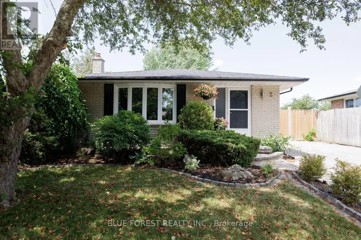 2 SURREY CRESCENT, London South (South Y), Ontario N6E1T6