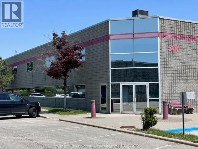 4520 RHODES DRIVE, Windsor, Ontario N8W5C2