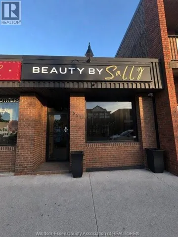 591 ERIE, Windsor, Ontario N9A3X8