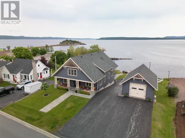 28 Church Road, Botwood, Newfoundland & Labrador A0H1E0