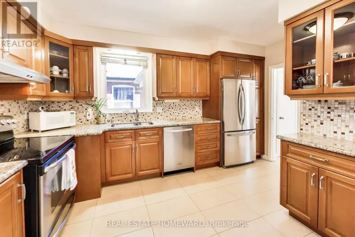 4 MARTORINO DRIVE, Toronto (Kennedy Park), Ontario M1K2J2