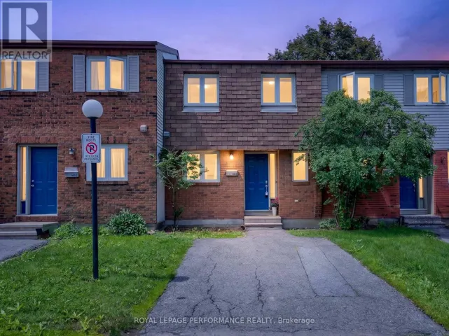 16 - 1304 ALNESS COURT, Ottawa, Ontario K1B5H2