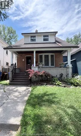 100 JOSEPH STREET, Chatham, Ontario N7L3G9