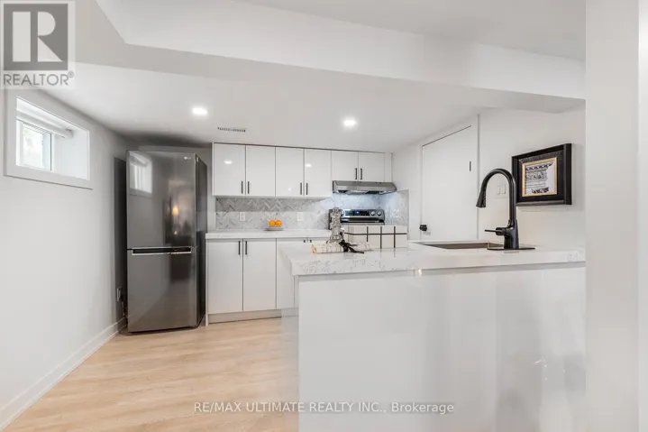 LOWER LEVEL - 54 HUNTINGTON AVENUE, Toronto (Kennedy Park), Ontario M1K4L1
