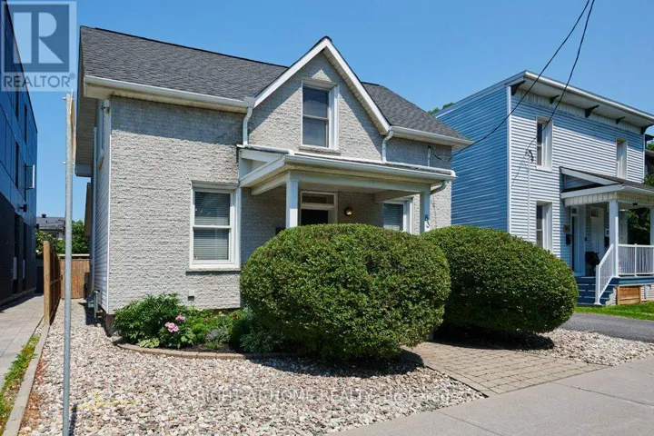 83 HARVEY STREET, Ottawa, Ontario K1S0A8