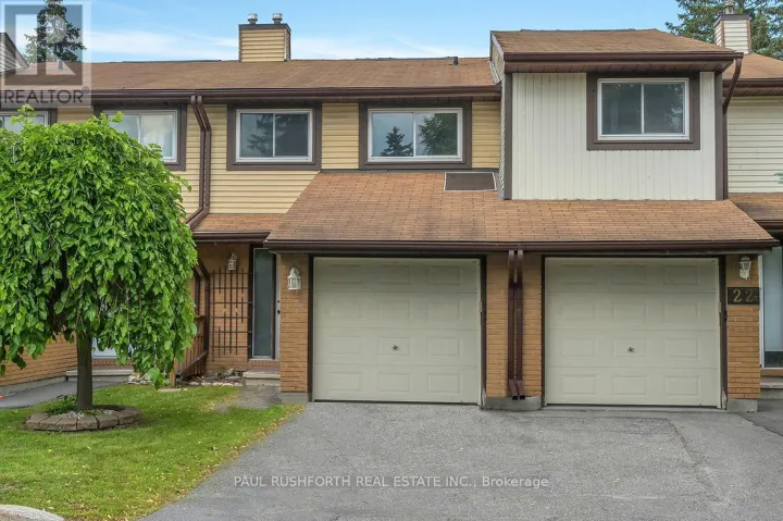 24 BANEBERRY CRESCENT, Ottawa, Ontario K2L2Y4