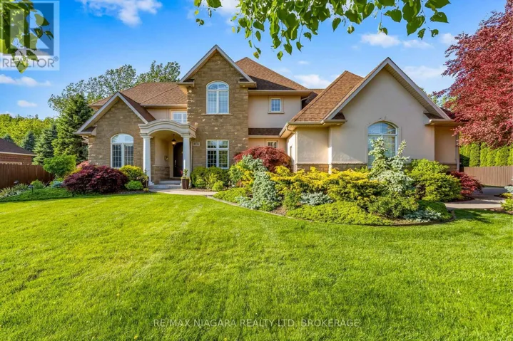 6775 DOMENIC CRESCENT, Niagara Falls (Stamford), Ontario L2J4L5