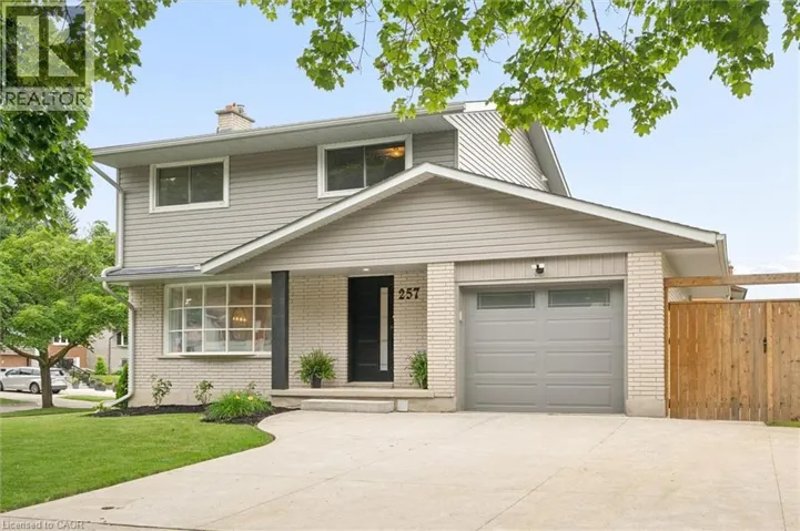 257 LAURENTIAN Drive, Kitchener, Ontario N2E2G5