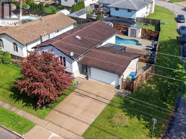 8492 Jerome, Windsor, Ontario N8S4S1