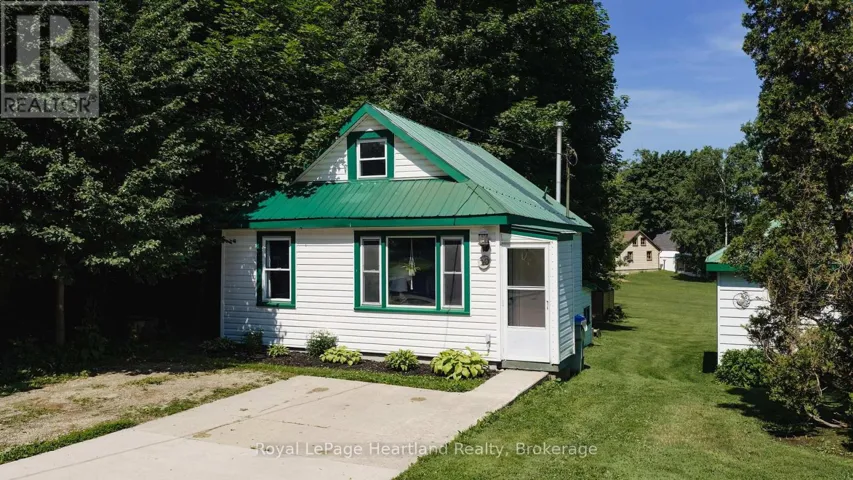 20 WILLIAM STREET S, Central Huron (Clinton), Ontario N0M1L0