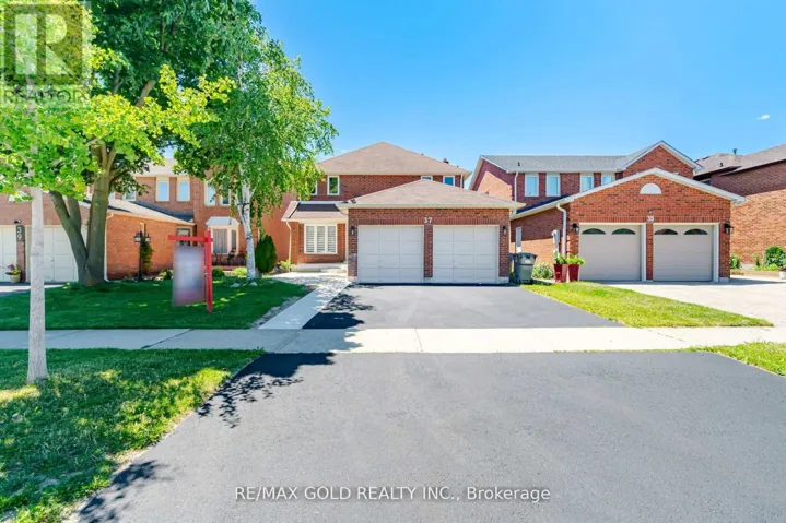 37 LORD SIMCOE DRIVE, Brampton (Westgate), Ontario L6S5H4