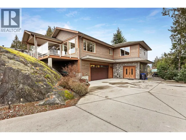 5781 GENNI'S WAY, Sechelt, British Columbia V7Z0N8