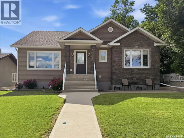 552 1st AVENUE NE, Swift Current, Saskatchewan S9H2B7