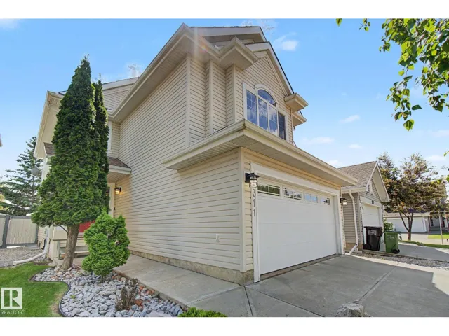 8311 11 AV SW, Edmonton, Alberta T6X1E3