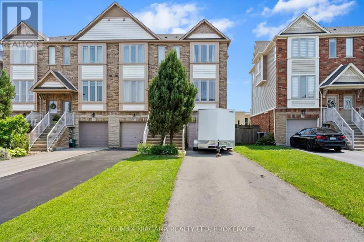 15 HEMLOCK WAY, Grimsby (Grimsby West), Ontario L3M0A7