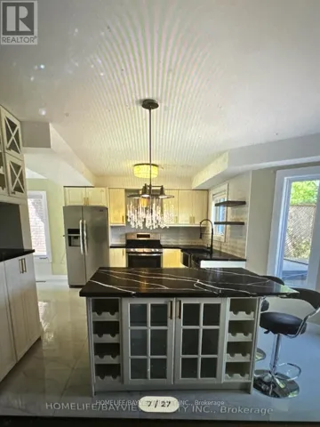176 HUMBERLAND DRIVE, Richmond Hill (Oak Ridges), Ontario L4E3S9