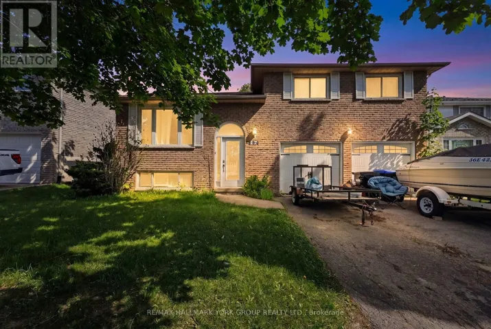 134 CROWN CRESCENT, Bradford West Gwillimbury (Bradford), Ontario L3Z2L5