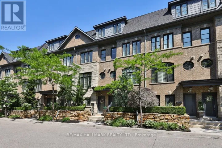 32 LOBO MEWS, Toronto (Islington-City Centre West), Ontario M8Z0B1