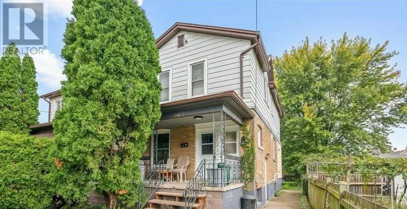 UNIT 2 - 5749 SUMMER STREET, Niagara Falls (Hospital), Ontario L2G1M5