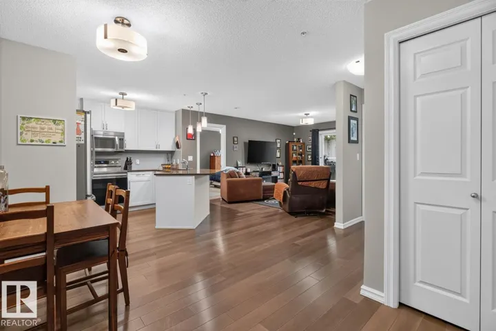 #103 2203 44 AV NW, Edmonton, Alberta T6T0G5