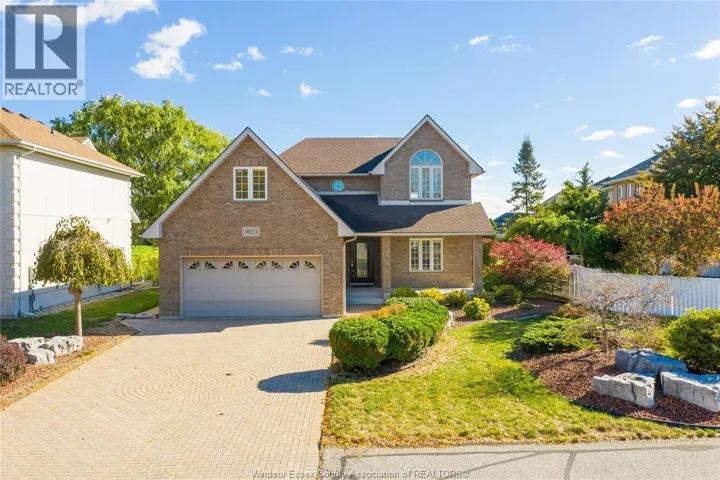 5023 SOUTHWOOD LAKES BOULEVARD, Windsor, Ontario N9G2Y1