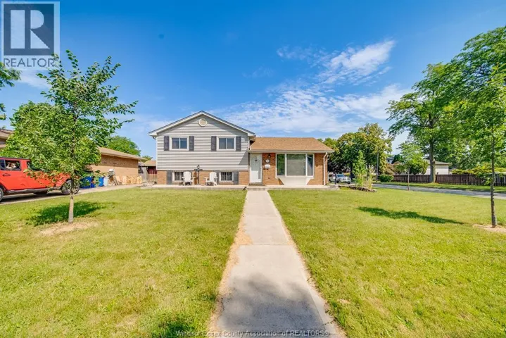 5122 COLBOURNE DRIVE, Windsor, Ontario N8T1T8