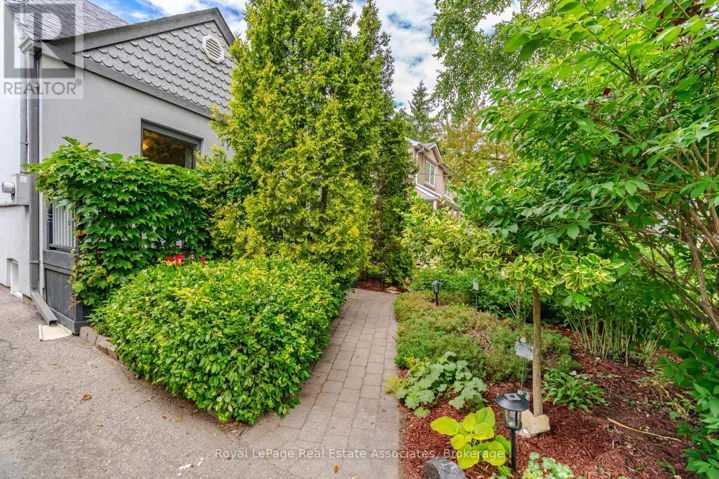 32 PLAXTON DRIVE, Toronto (O'Connor-Parkview), Ontario M4B2P9