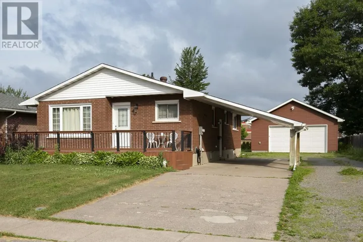 14 Robin ST, Sault Ste. Marie, Ontario P6A5X9