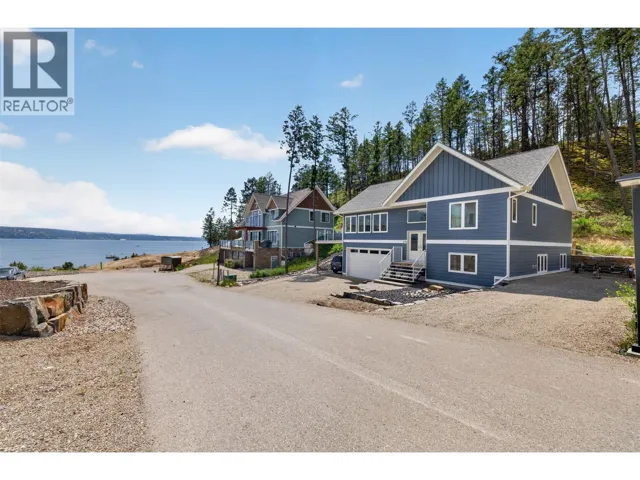 675 TAYNTON Drive, Invermere, British Columbia V0A1K0