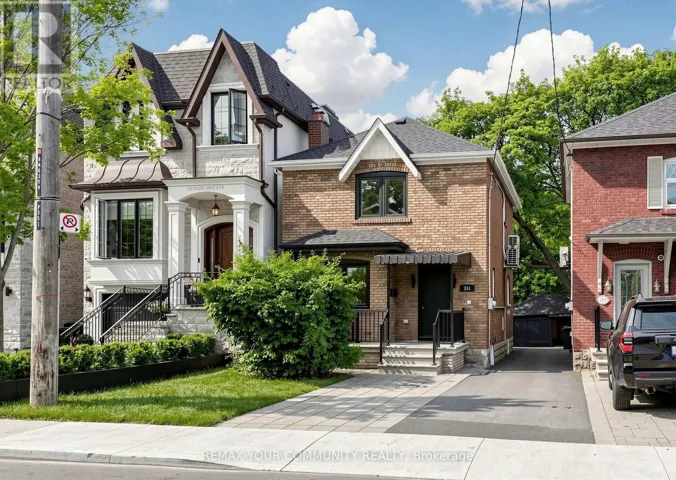 351 FAIRLAWN AVENUE, Toronto (Bedford Park-Nortown), Ontario M5M1T5