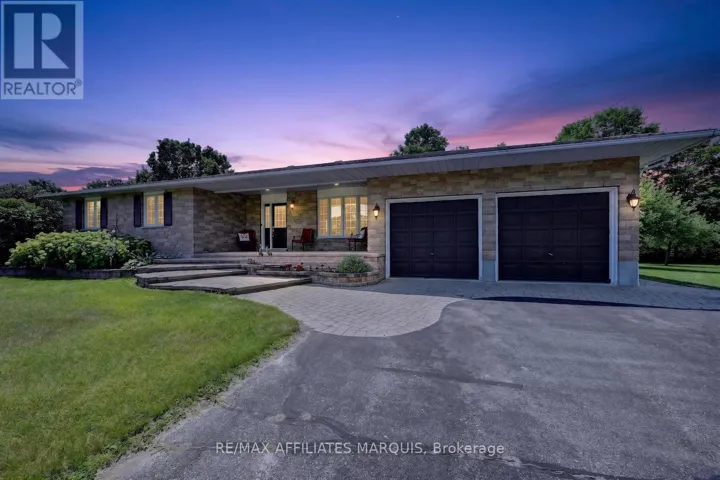 4 DAVIS LANE, Rideau Lakes, Ontario K7A4S5