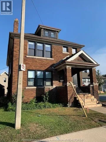 1496/1498 GILES BOULEVARD East, Windsor, Ontario N9A4H1