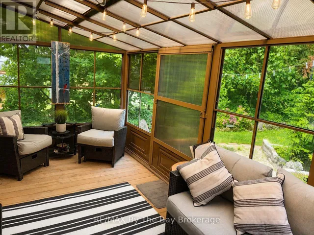15 DEANNA DRIVE, Wasaga Beach, Ontario L9Z1J5