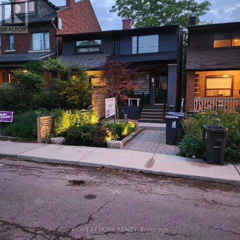 UPPER - 116 ATLAS AVENUE, Toronto (Oakwood Village), Ontario M6C3P3