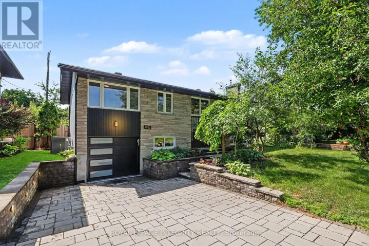 1034 WALKLEY ROAD, Ottawa, Ontario K1V6R2