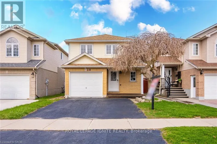 30 BRIDLEWREATH STREET, Kitchener, Ontario N2E3V5