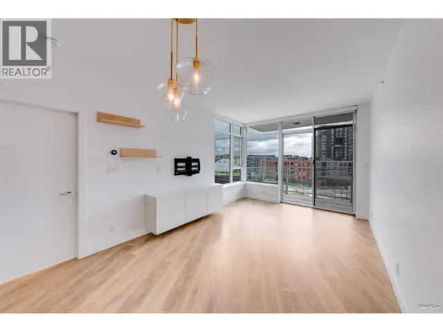 615 3557 SAWMILL CRESCENT, Vancouver, British Columbia V5S0E2