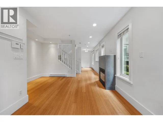67 E 16TH AVENUE, Vancouver, British Columbia V5T2T1