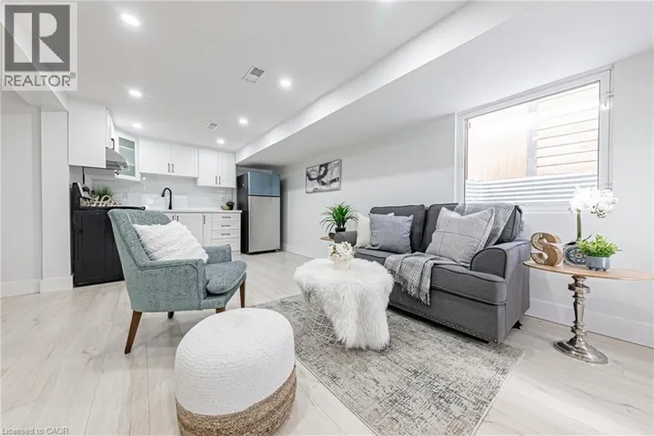 22 WILLIAM JOHNSON Street Unit# LL, Stoney Creek, Ontario L8J1B4