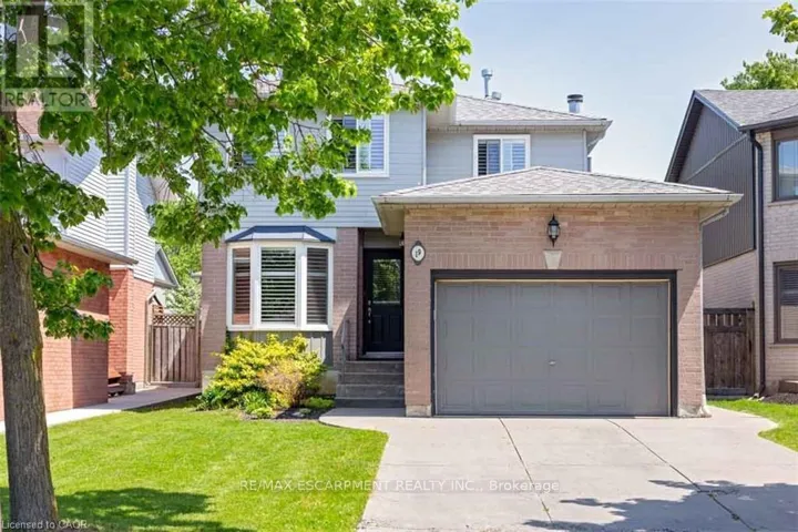 19 BEACHGROVE CRESCENT, Hamilton (Stoney Creek Mountain), Ontario L8J2N8