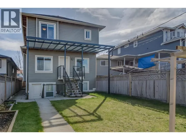 2627 E 41ST AVENUE, Vancouver, British Columbia V5R2W6