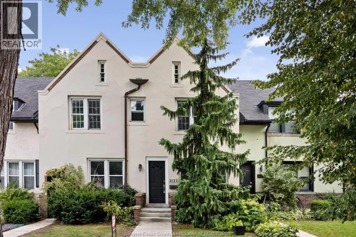 2123 Ontario STREET, Windsor, Ontario N8Y1N4