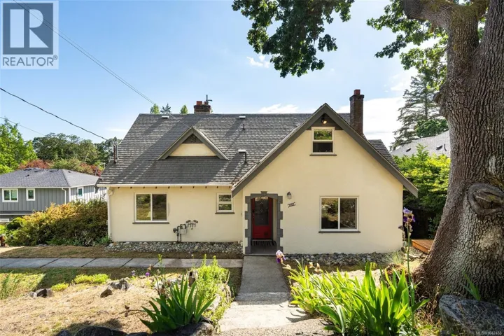 1161 Clovelly Terr, Saanich, British Columbia V8P1V7