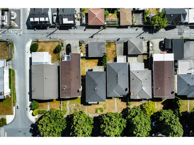 3186 E 28TH AVENUE, Vancouver, British Columbia V5R1S7