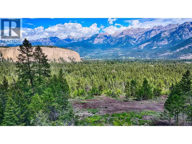5571 93/95 Highway, Fairmont Hot Springs, British Columbia V0B1L2