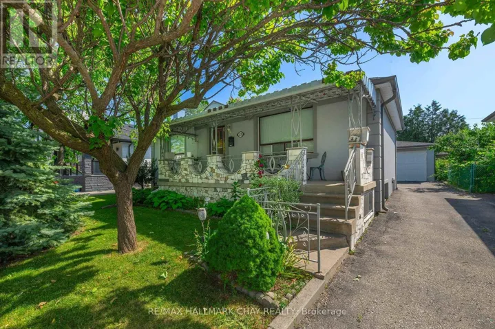 23 CHAPPEL HILL ROAD, Toronto (Downsview-Roding-CFB), Ontario M3M1M1